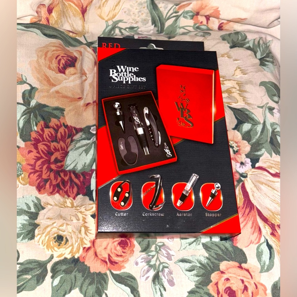 Wine Bottle Supplies 4-Piece Wine Gift Set